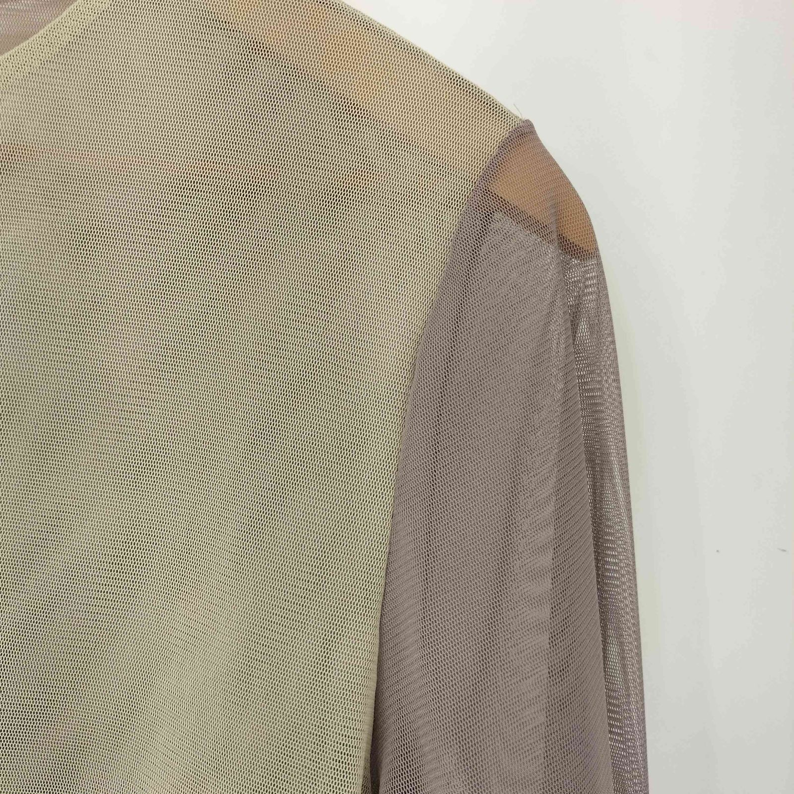 Mesh pullover
