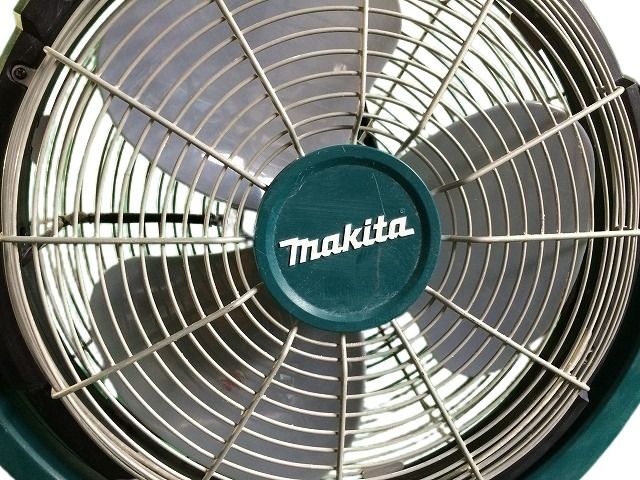 【中古】マキタ 充電式産業扇 扇風機 CF300D 楽天市場】【中古品】マキタ 充電式ファン産業扇 羽根径33cm(18
