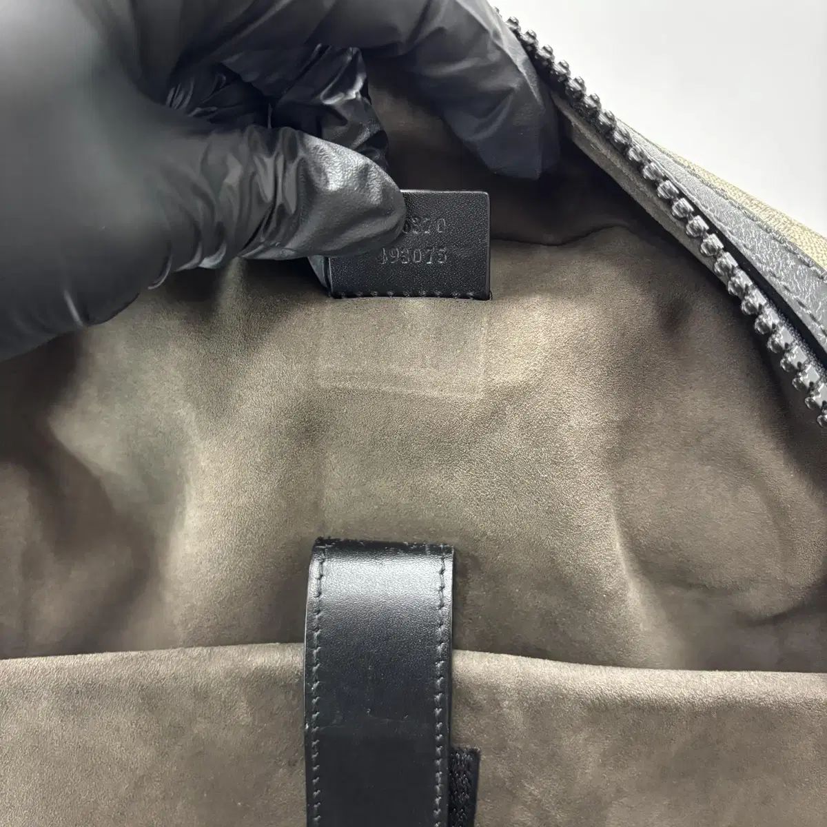 Supreme シュプリーム