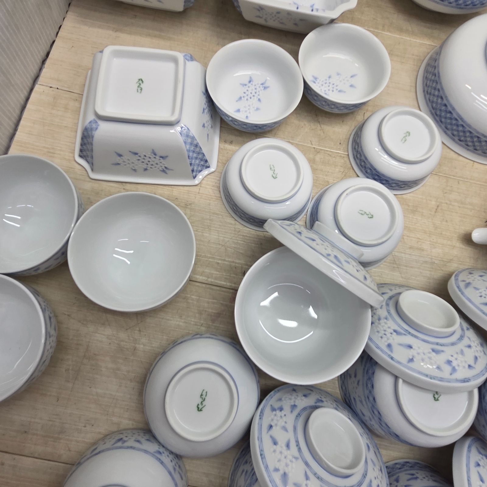 辻嘉監修　朱色磁器蓋物　5客 ⭐️新品 未使用品⭐️辻嘉一 特選和食器揃 用の美