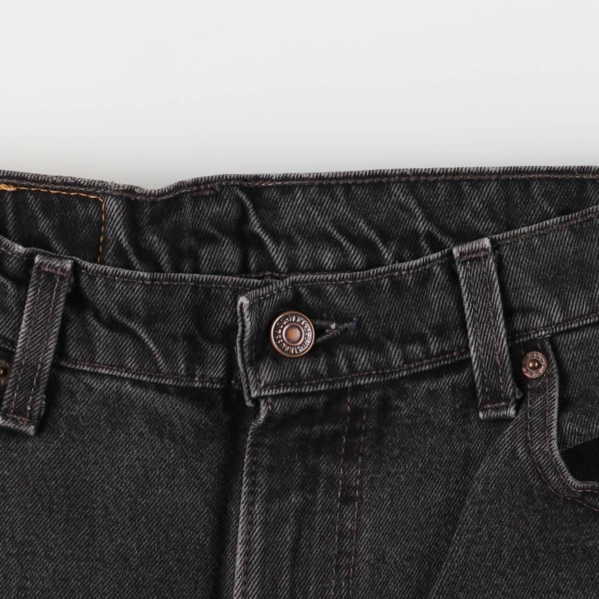 テーパードデニムパンツ