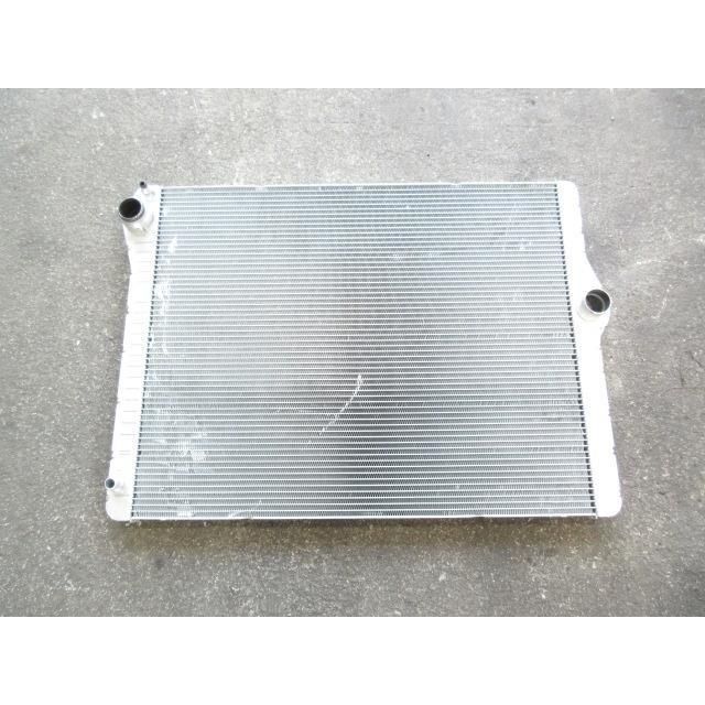 2010年 BMW F10 523i FP25 純正 ラジエーター ヴァレオ製 56702km 8669005 15272311 199694 4704