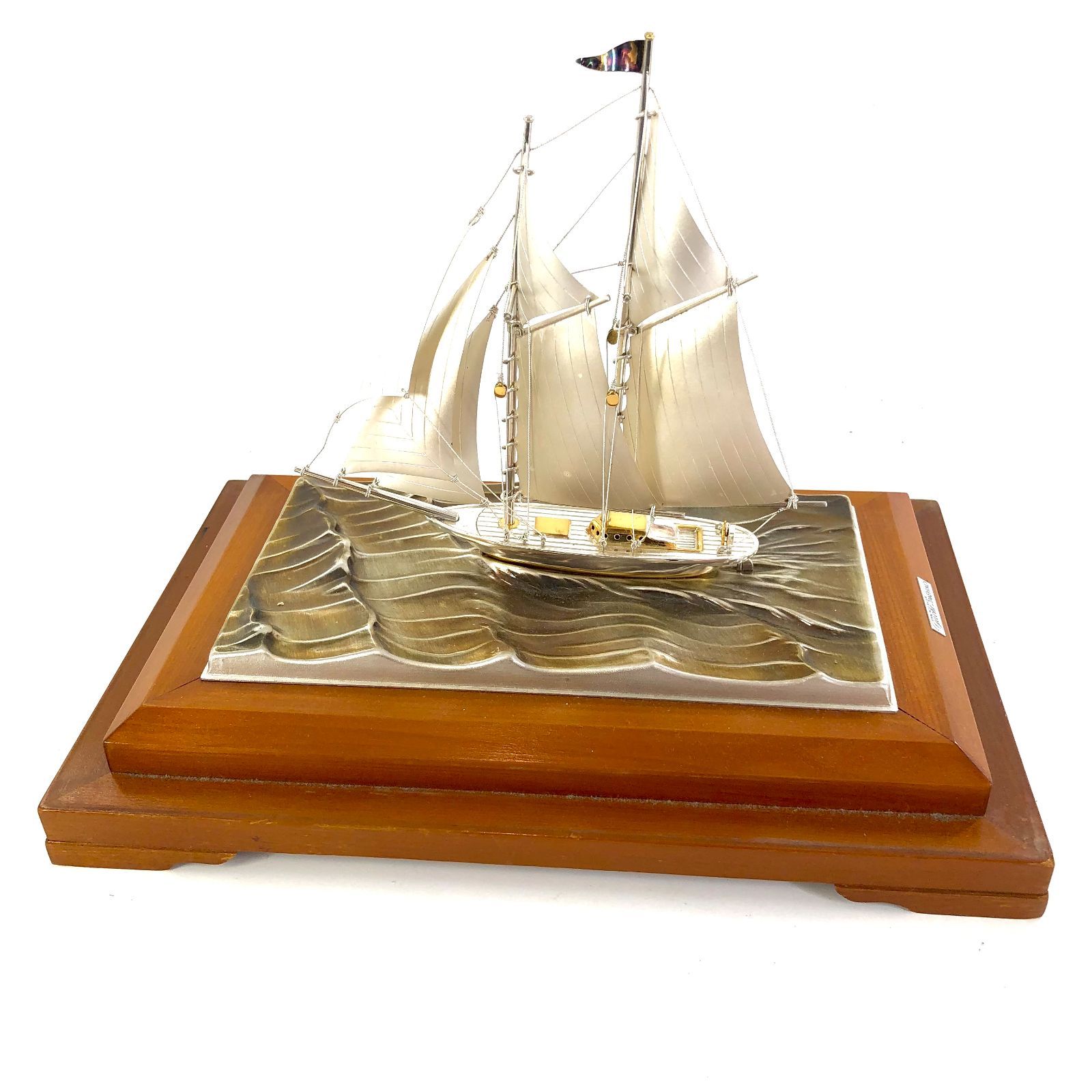 銀製帆船 東京都内にて、銀製品のヨット／帆船置物をお譲り頂きました