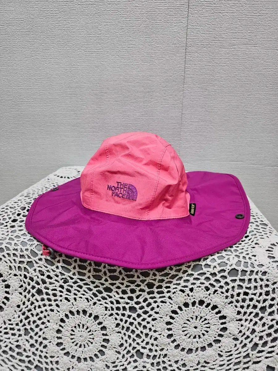 【雷市場（ポンジャン）商品韓国直送】THE NORTH FACE(ザノースフェイス) アドベンチャーハット s56