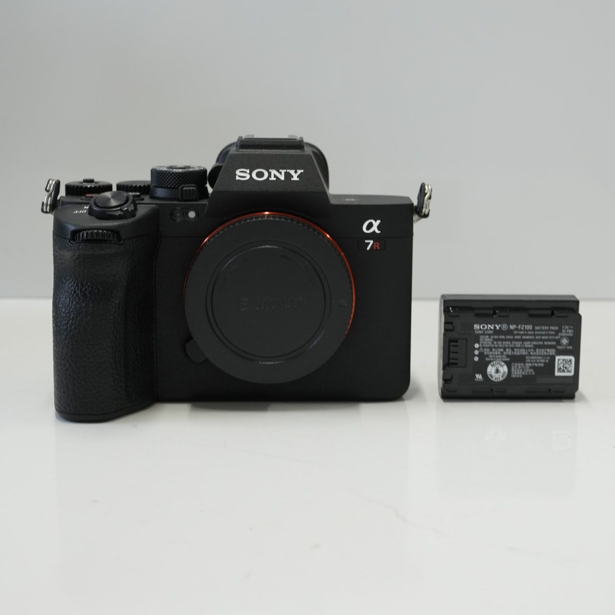 【美品】SONY α7R V ILCE-7RM5 Amazon.com : Sony a7R V Mirrorless Full Frame Interchangeable Lens