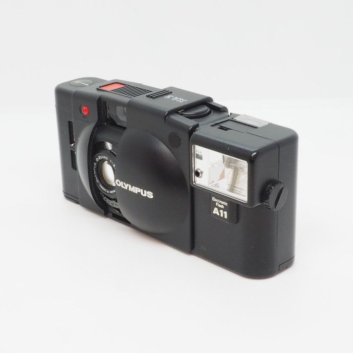 OLYMPUS XA-2