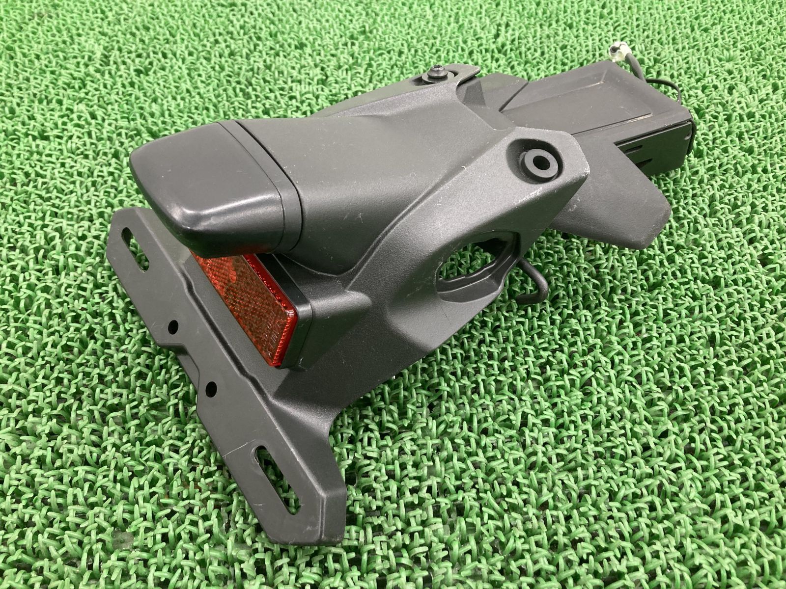 ZX－25R リアフェンダー カワサキ 純正 中古 バイク 部品 ZX250E