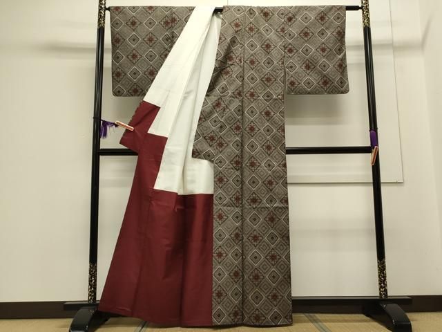 平和屋着物●本場大島紬　龍郷絣　菱花文　正絹　逸品　CAAS0195th 平和屋着物○本場大島紬 龍郷絣 菱花文 正絹 逸品 CAAS0195th - メルカリ