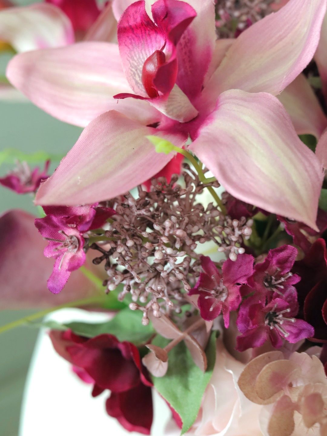 優しい シンビジウムブーケ