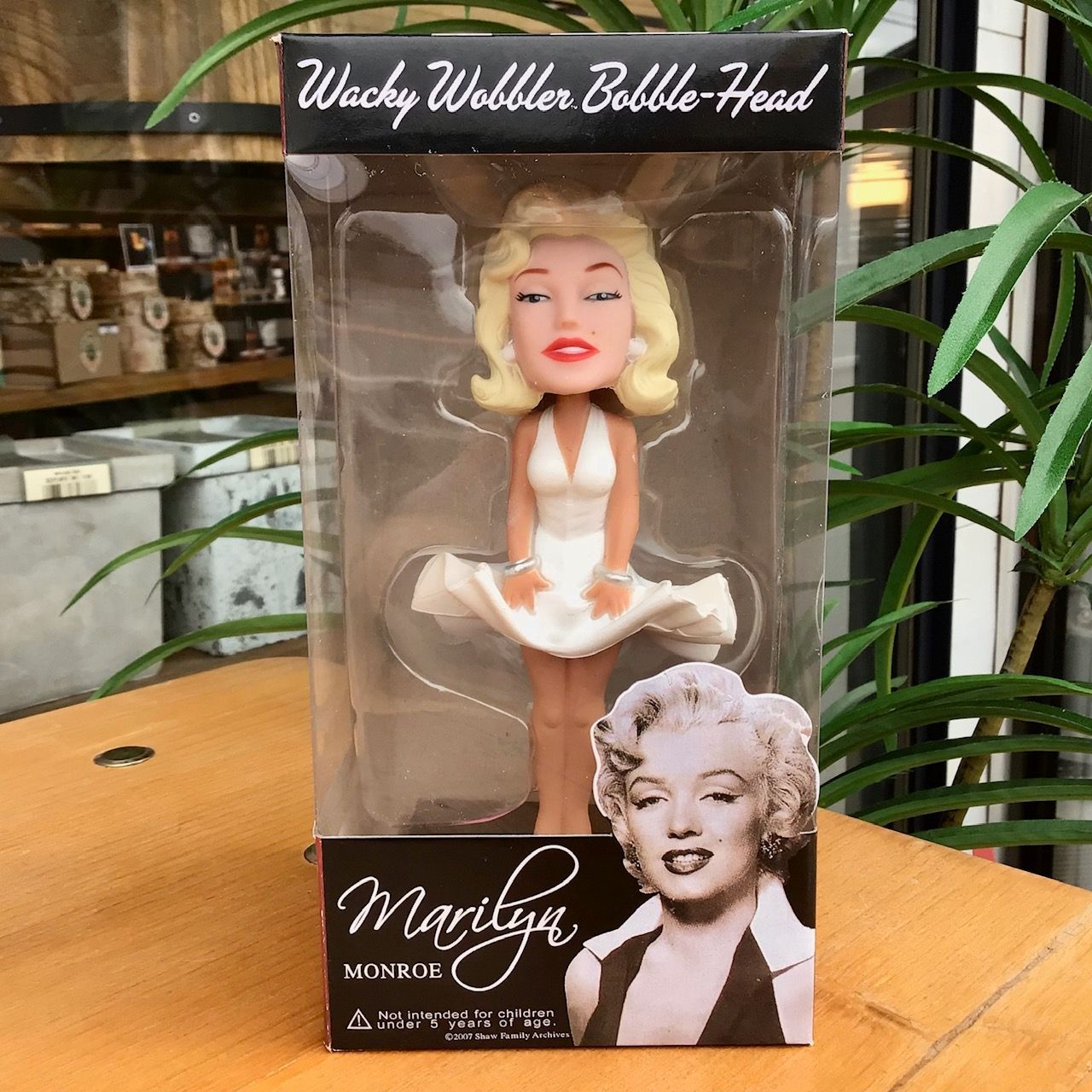 新品 FUNKO ボビングヘッド マリリンモンロー フィギュア アメリカン