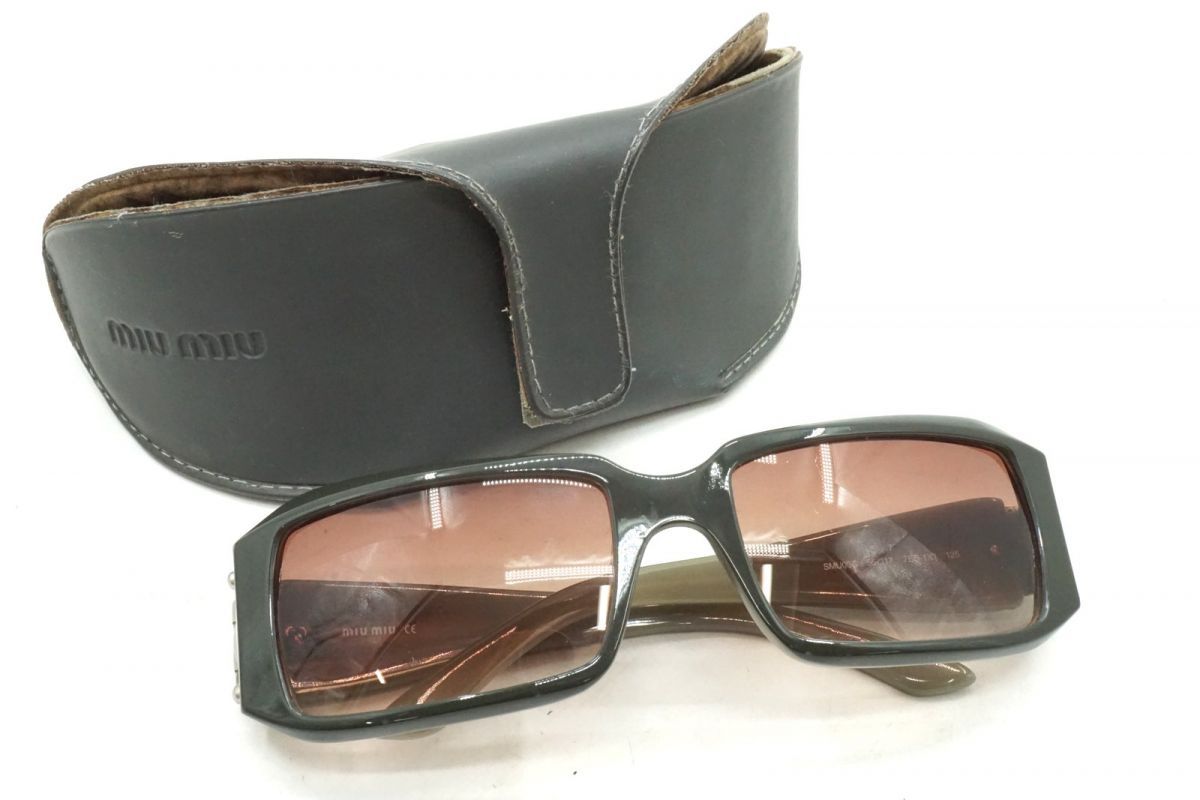 ミュウミュウ 56□17 125 アーカイブ サングラス アイウェア SMU03G 7ES-1X1 ロゴ スクエア カーキ MIUMIU 3971k
