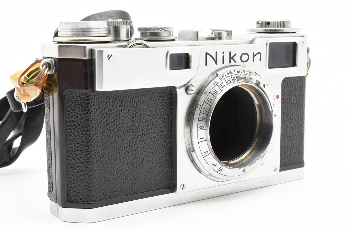 NIKON
