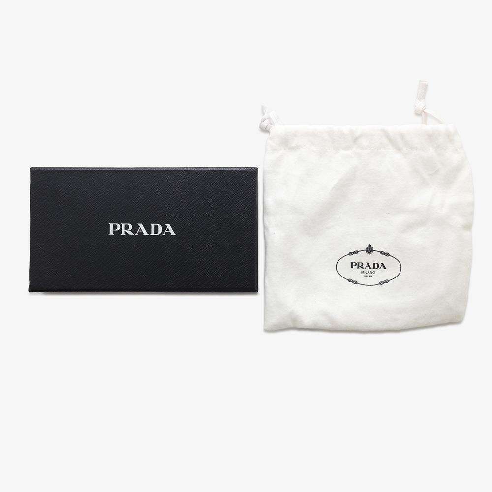PRADA プラダ キーホルダー バッグチャーム ホワイト　サフィアーノ PRADA プラダ キーホルダー 日本未発売 1TL253 TRICK PELLE