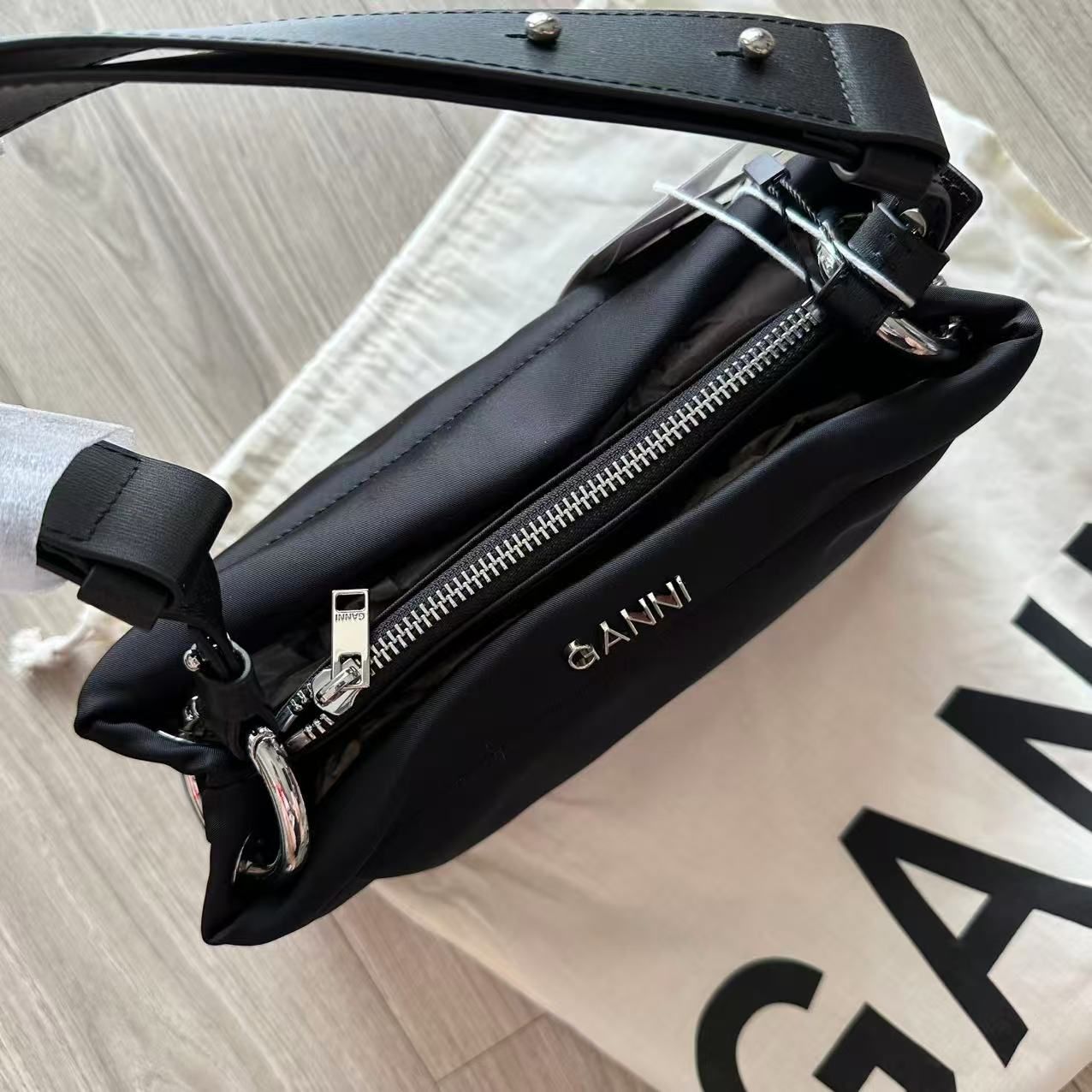 GANNI Pillow ピロー ミディアム バゲット ショルダー - メルカリ