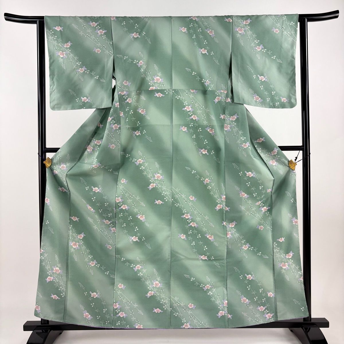 長襦袢 身丈119cm 裄丈60.5cm S 草花 地紋 ぼかし 薄緑 正絹 美品