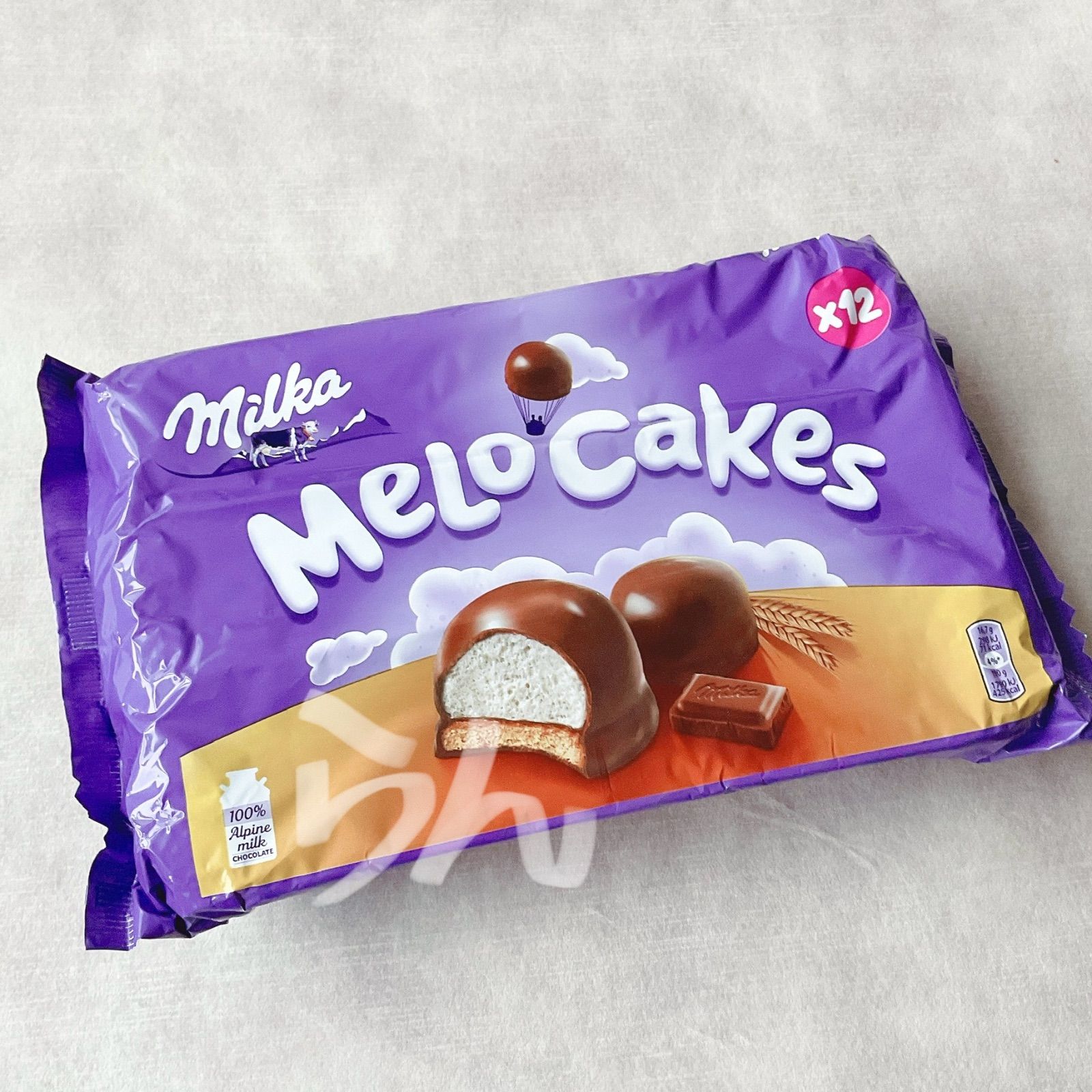Milka ミルカ　Melo cakes メロケーキ&amp; delrey ビスケット milka 【日本未販売】melo cakes 12個入り ミルカ メロケーキ