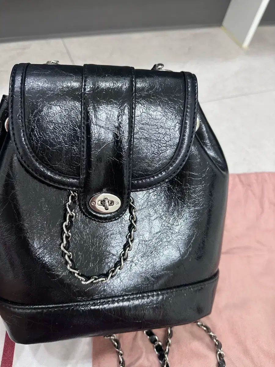 Cardinal Red カーディナルレッド Hawoo-A Bag 黒銀具
