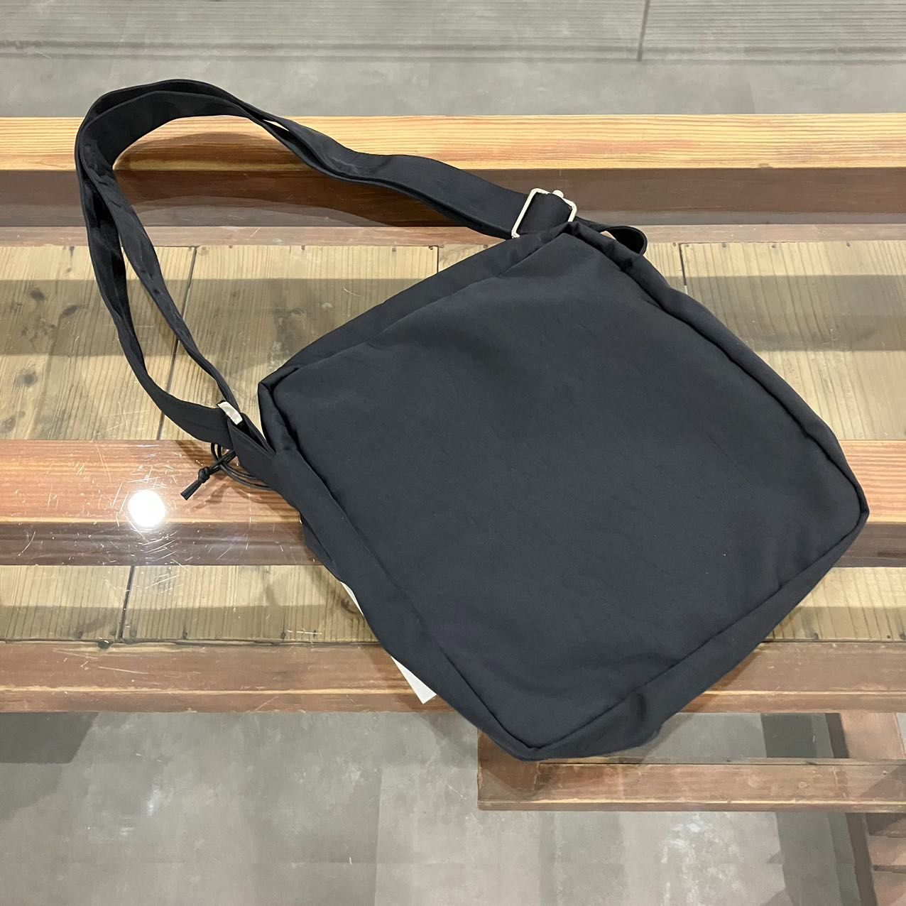 HIDAKA/ PING-PONG MESSENGER 屠る BAG