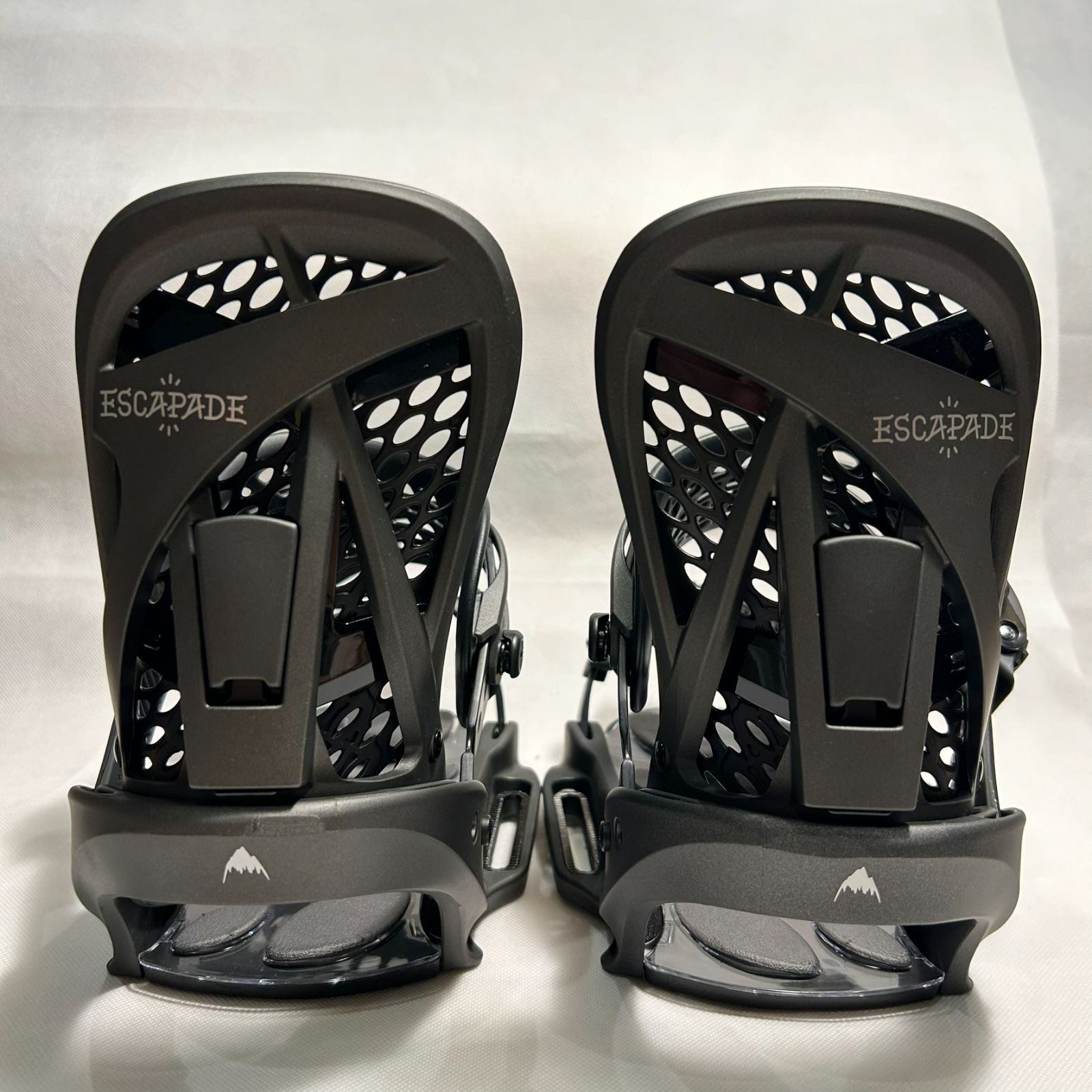 21-22 BURTON ESCAPADE EST スノーボードバインディング 21-22 BURTON ESCAPADE EST スノーボードバインディング