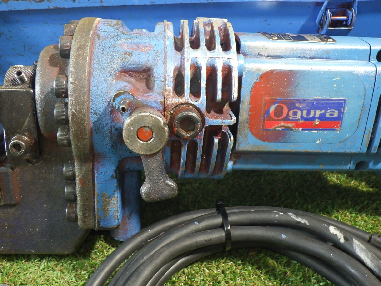 建設現場や工場での金属加工に オグラ