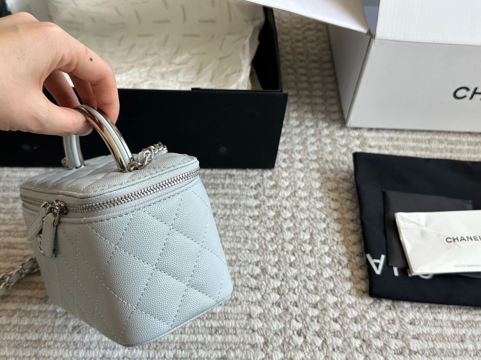 箱付き　シャネル　正規品　国内正規店購入 CHANEL - 値下げ！新品未使用 シャネル ユニセックス 財布 復刻