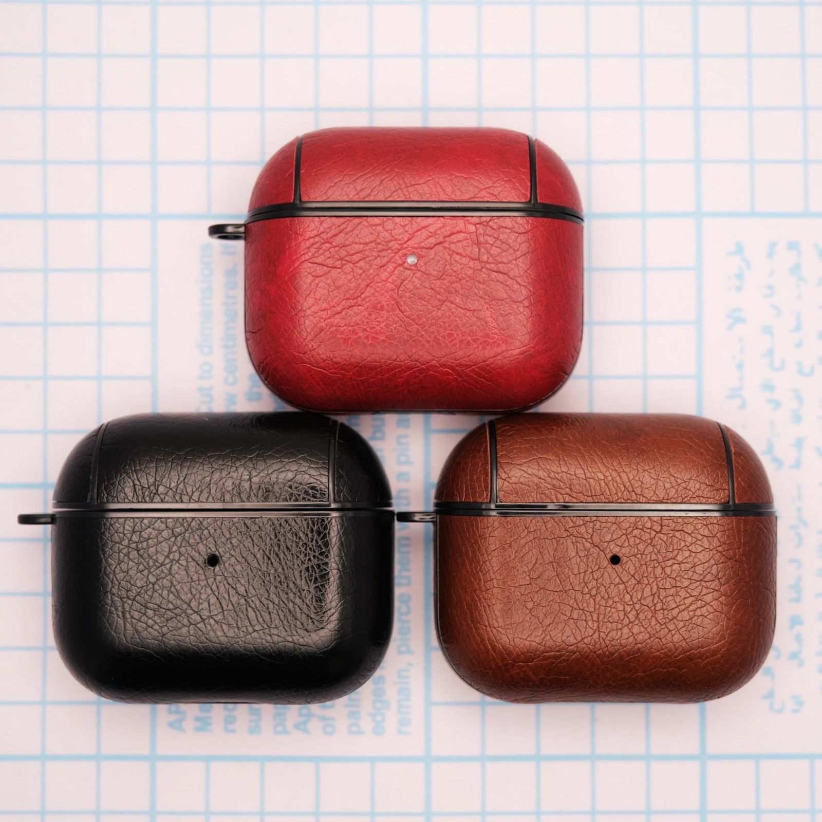 未使用　AirPods 3 専用ケース カラビナ付き　赤　レッド　ケース Amazon | salisty AirPods 第3世代ケース マットカラー耐衝撃