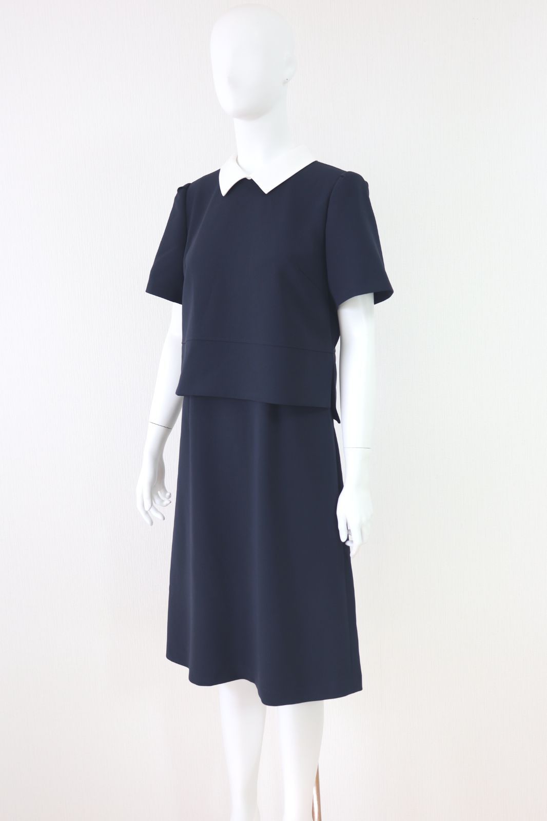 Rene 白襟ツーピース風ワンピース 5336100 2023年商品 紺 Rene 白襟ツーピース風ワンピース 5336100 2023年商品 紺