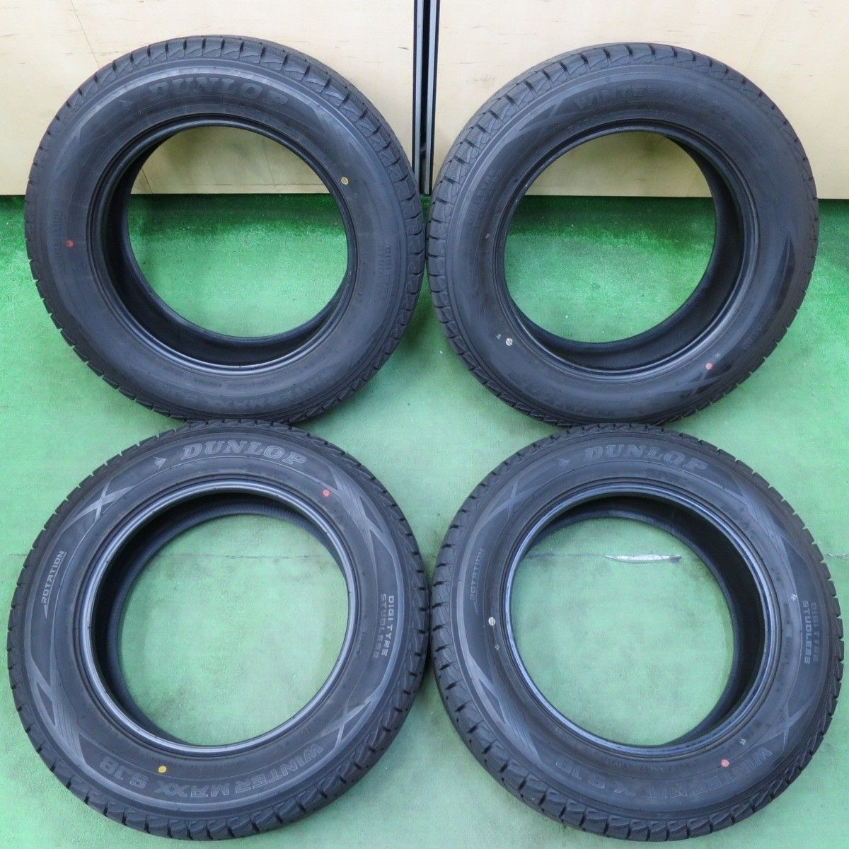 バリ溝 22年 9.5分 スタッドレス 225 65R17 ダンロップ ウインターマックス SJ8 SJ8 タイヤ 17インチ NX ハリアー RAV4 エクストレイル等 5010817イスタ