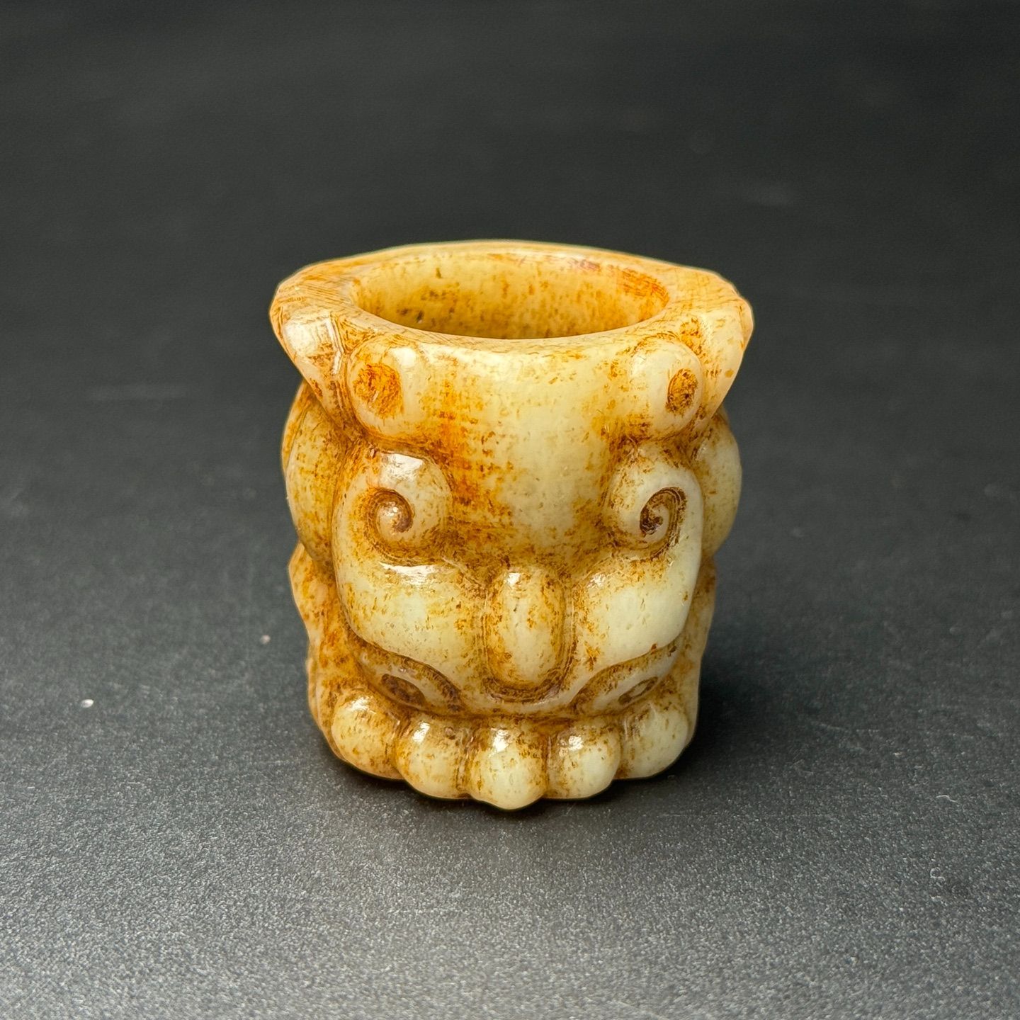 旧家蔵出し 和田玉細密彫 高古件 獣面紋 指輪 根付 裝身