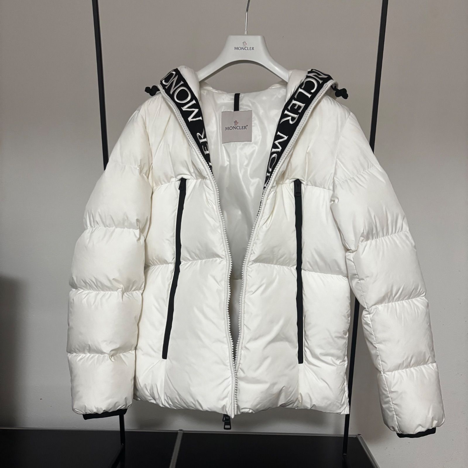 モンクレール☆MONTCLA(モンクラ)フーデッドダウン☆ホワイト☆1☆国内