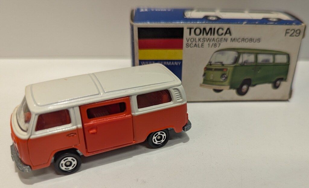 TOMY ギフトセットばらし トミカ フォルクスワーゲンマイクロバス/赤