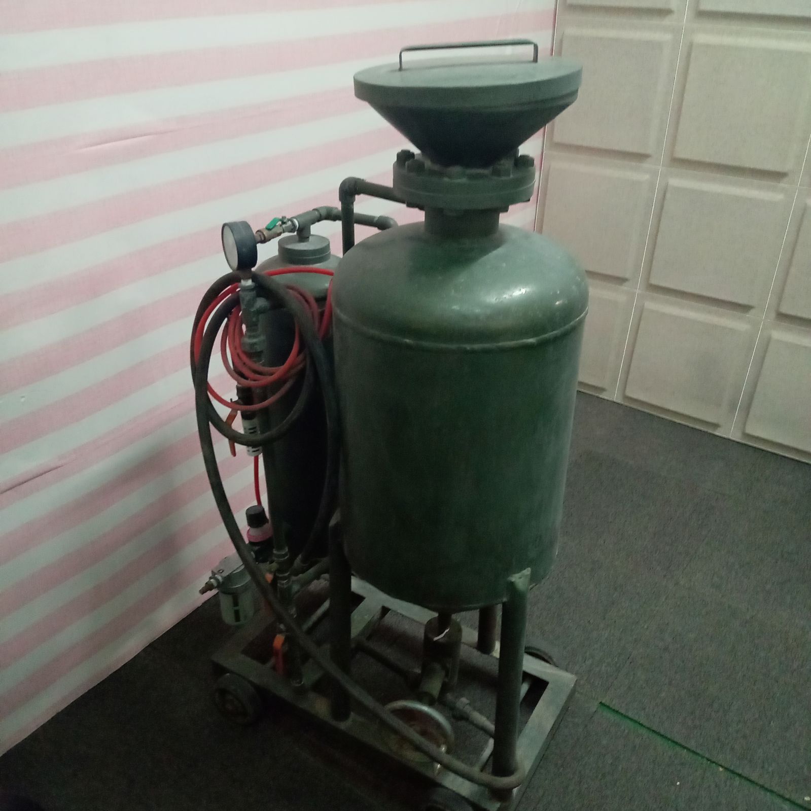 サンドブラスト機 （彫刻） サンドブラスト機 芙蓉商事製SSタイプの 