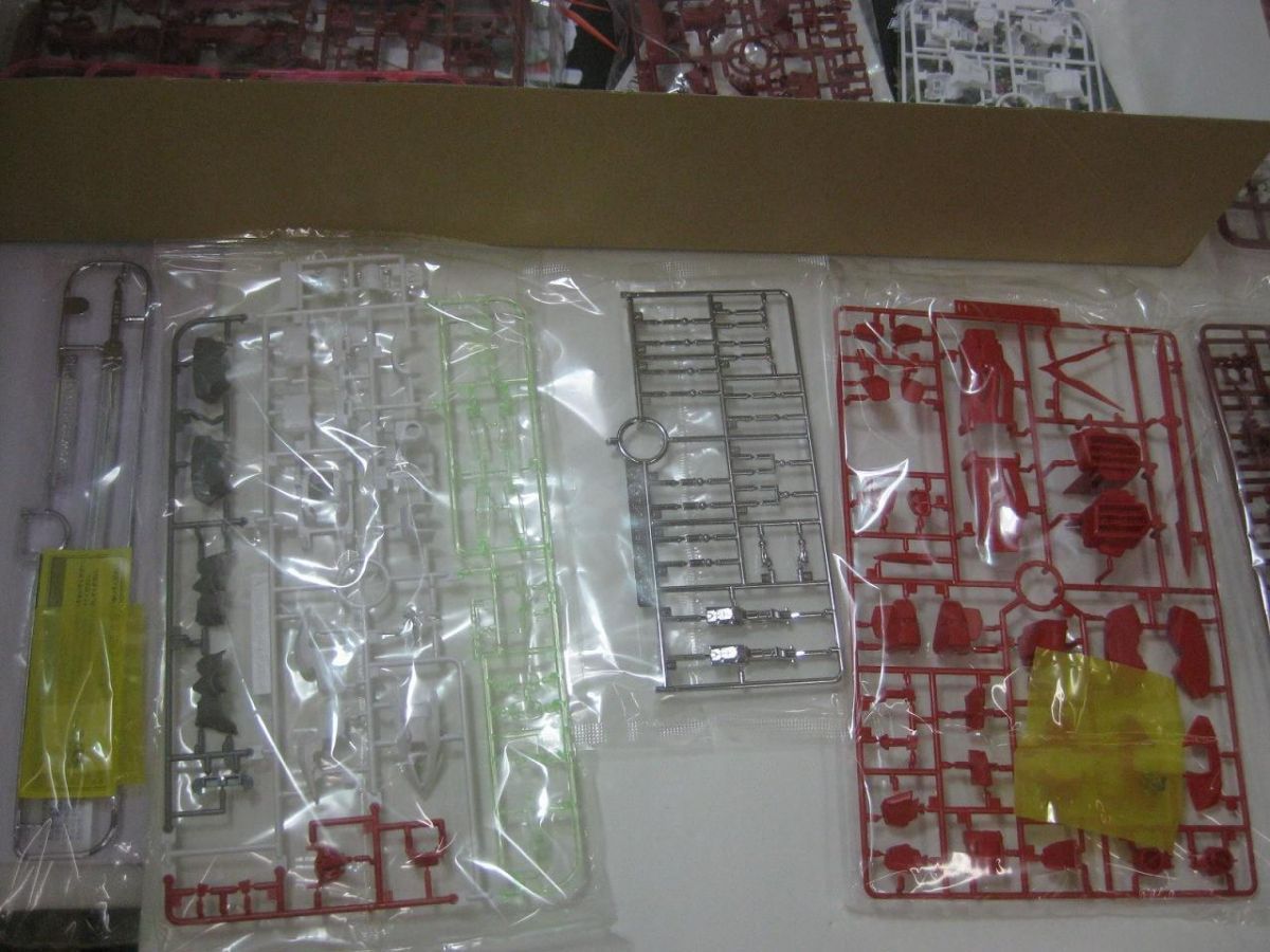 02 ガンダムアストレイ