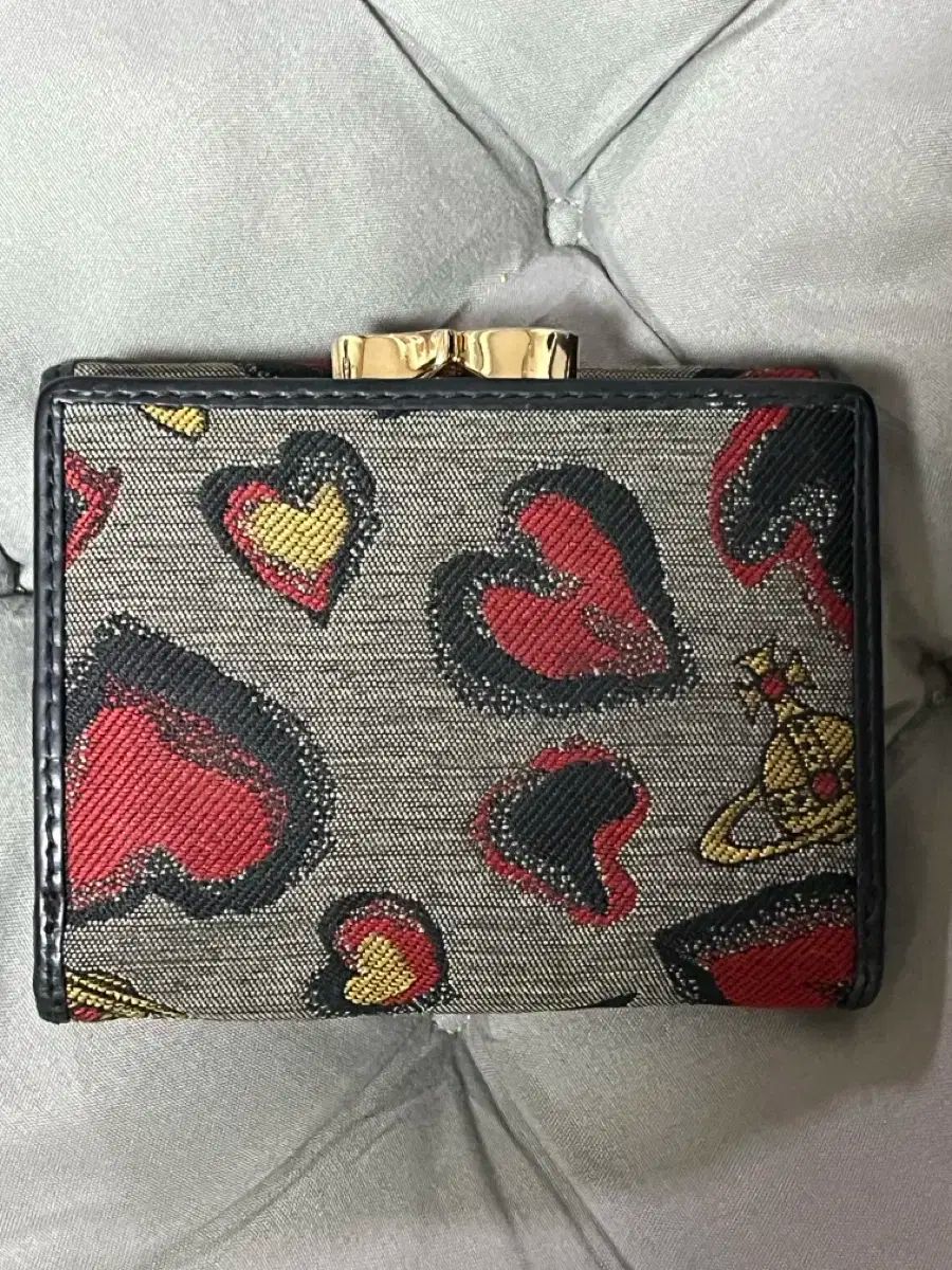 廃止 Vivienne Westwood ヴィヴィアン ウエストウッド ハートパターン 財布 売上 とても まれ