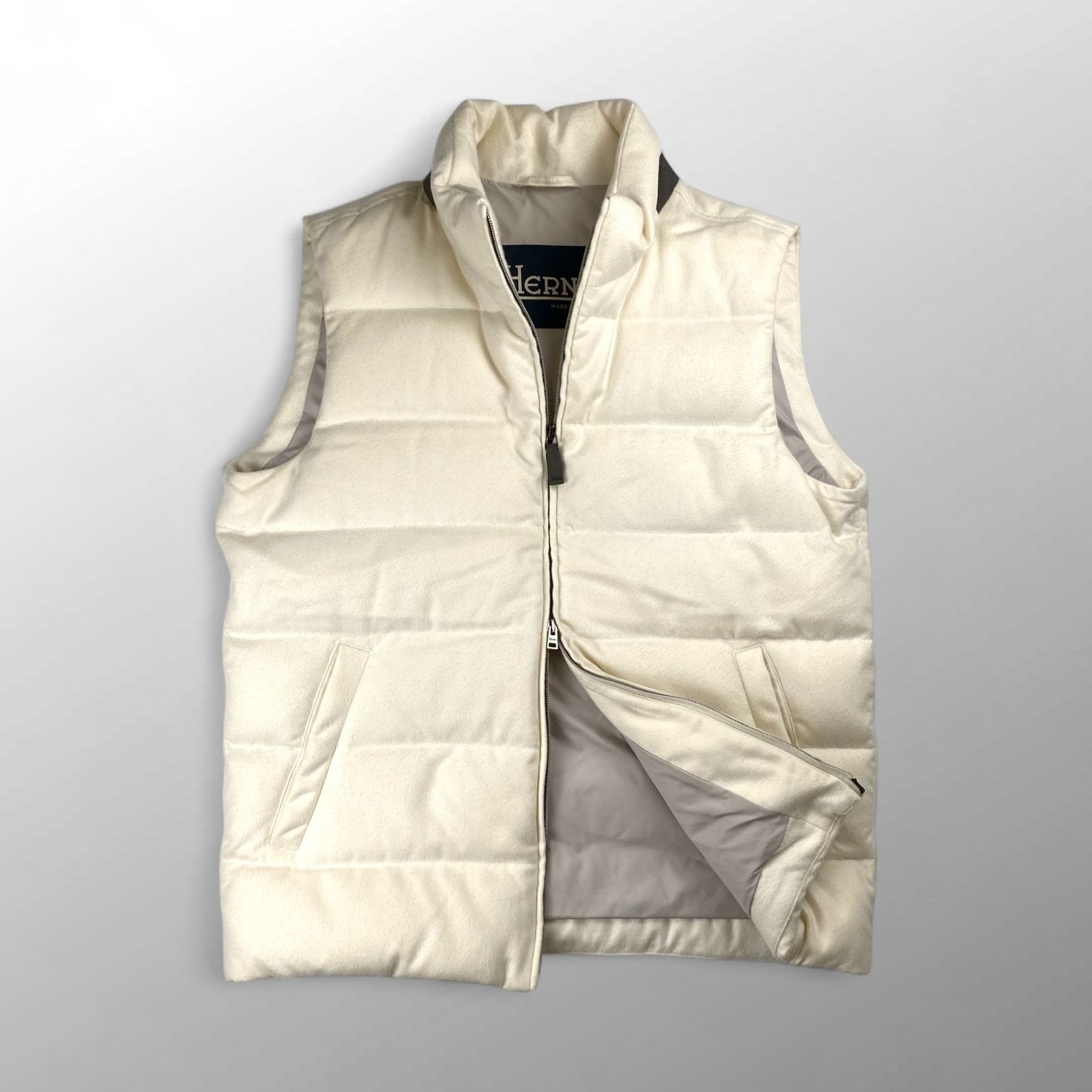 美品】 HERNO ヘルノ / シルクカシミヤ ダウンべスト 裾ドローコード 