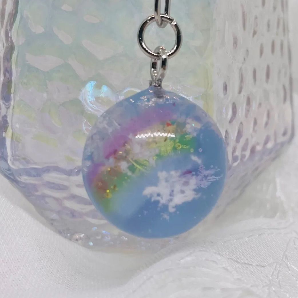 非売品】球体レジン/空玉/虹 - メルカリ