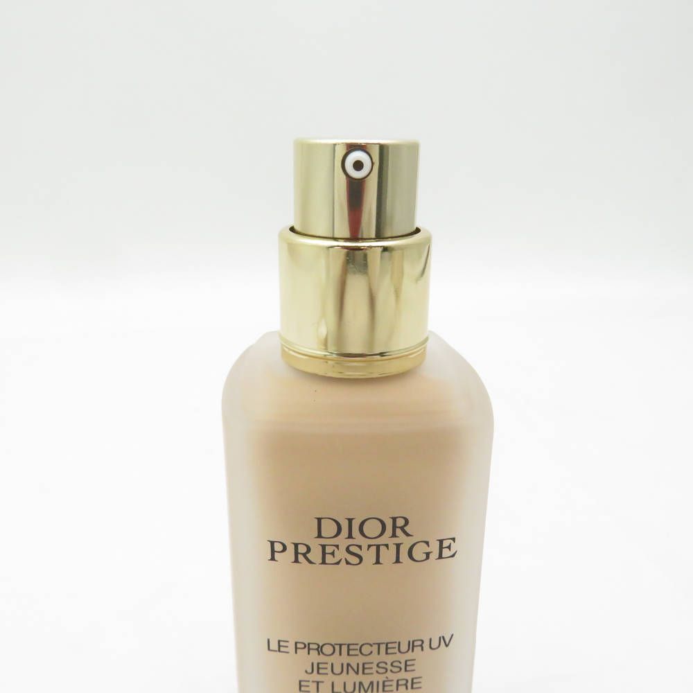 Dior プレステージ ホワイト ル プロテクター UV ルミエール BB