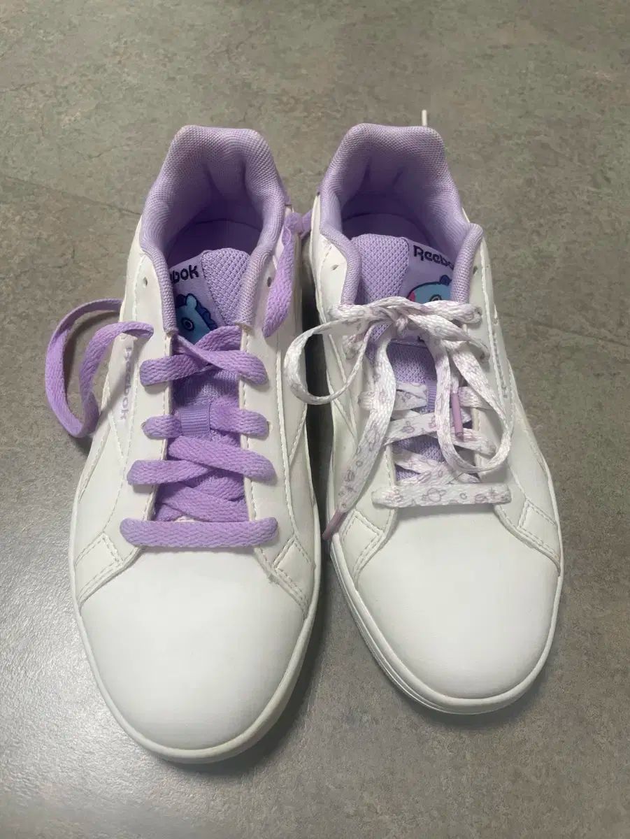 Reebok(リーボック) bt21 スニーカー 出品