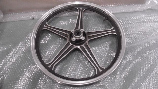 GN125-2F LC6PCJ2NXE0006xxx の フロントホイール:#1719279902