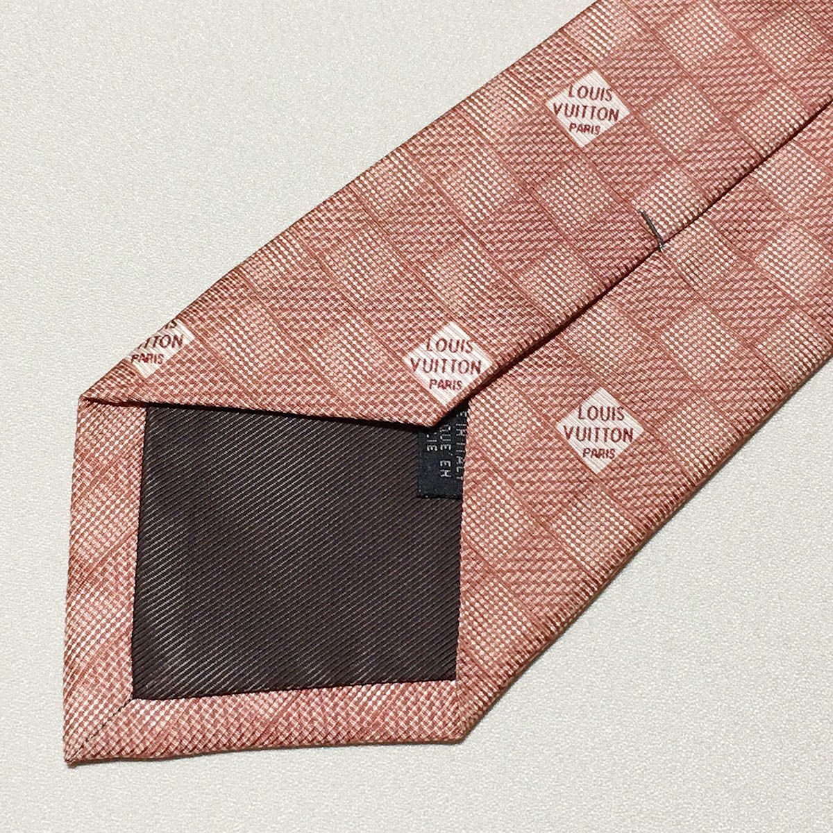 美品 ルイヴィトン Louis Vuitton ネクタイ シルク100% ダスティピンク