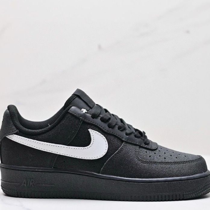 ナイキ  NIKE エア フォース ワン  Nike Air Force 1 Low FORCE 1  スニーカー