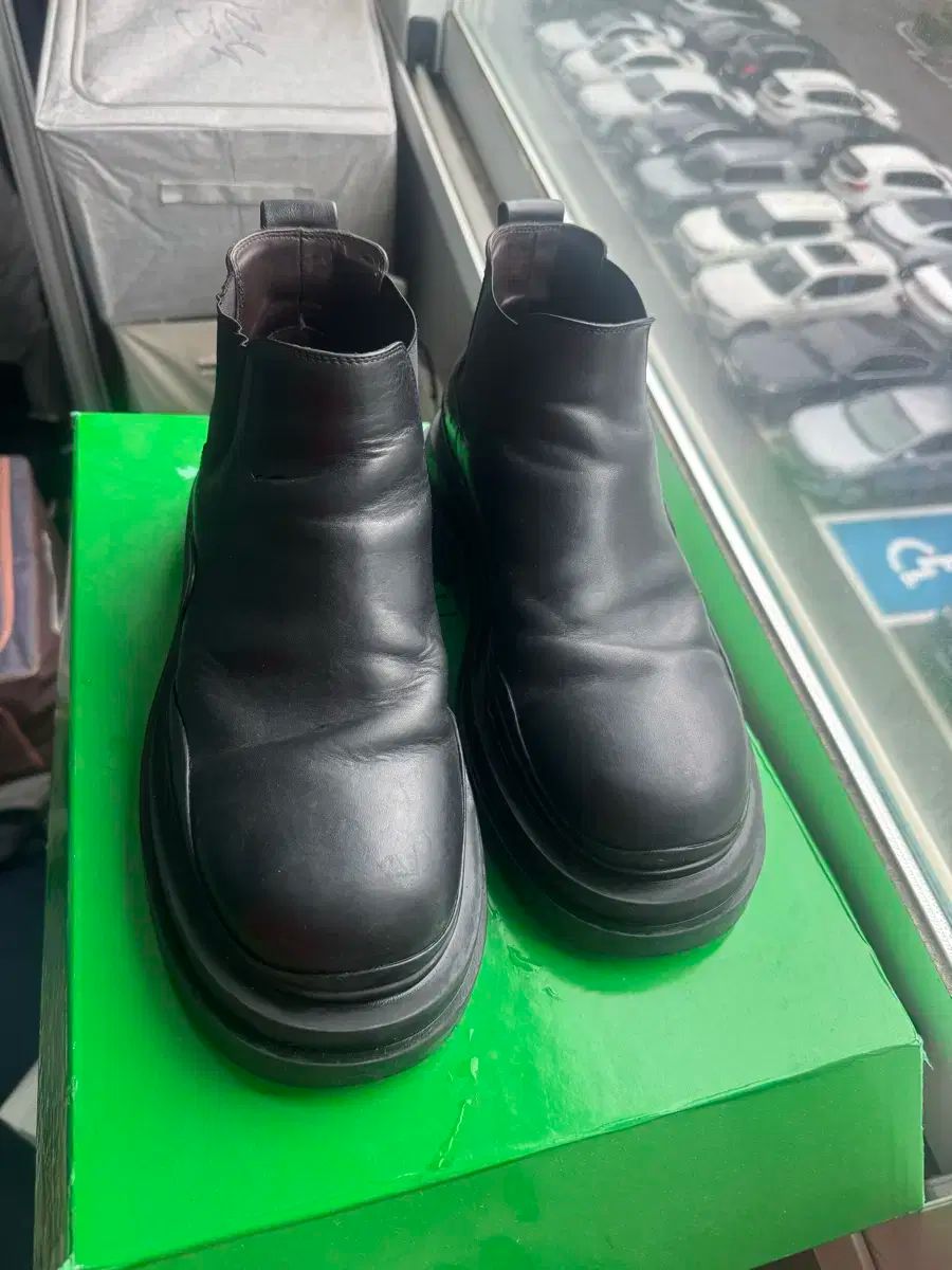 43 ボッテガ ヴェネタ タイヤブーツ ブラック