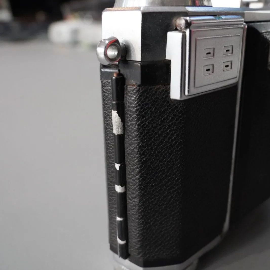 f2.8