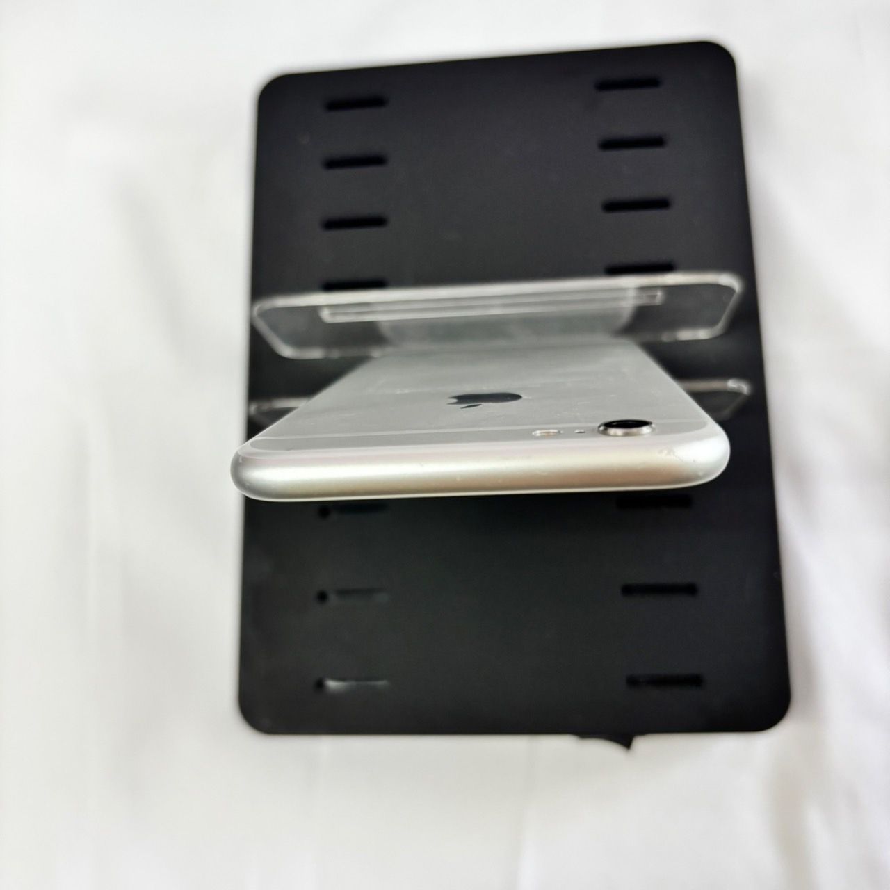 Apple iPhone 8 256GBシルバー SIMフリー ジャンク品 Apple iPhone 8