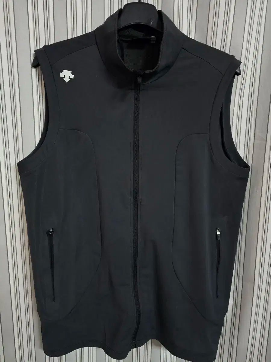 DESCENTE　ゴルフ　ベスト　Ｌ ナイロンデルタ ジャージーベスト | デサントゴルフ公式