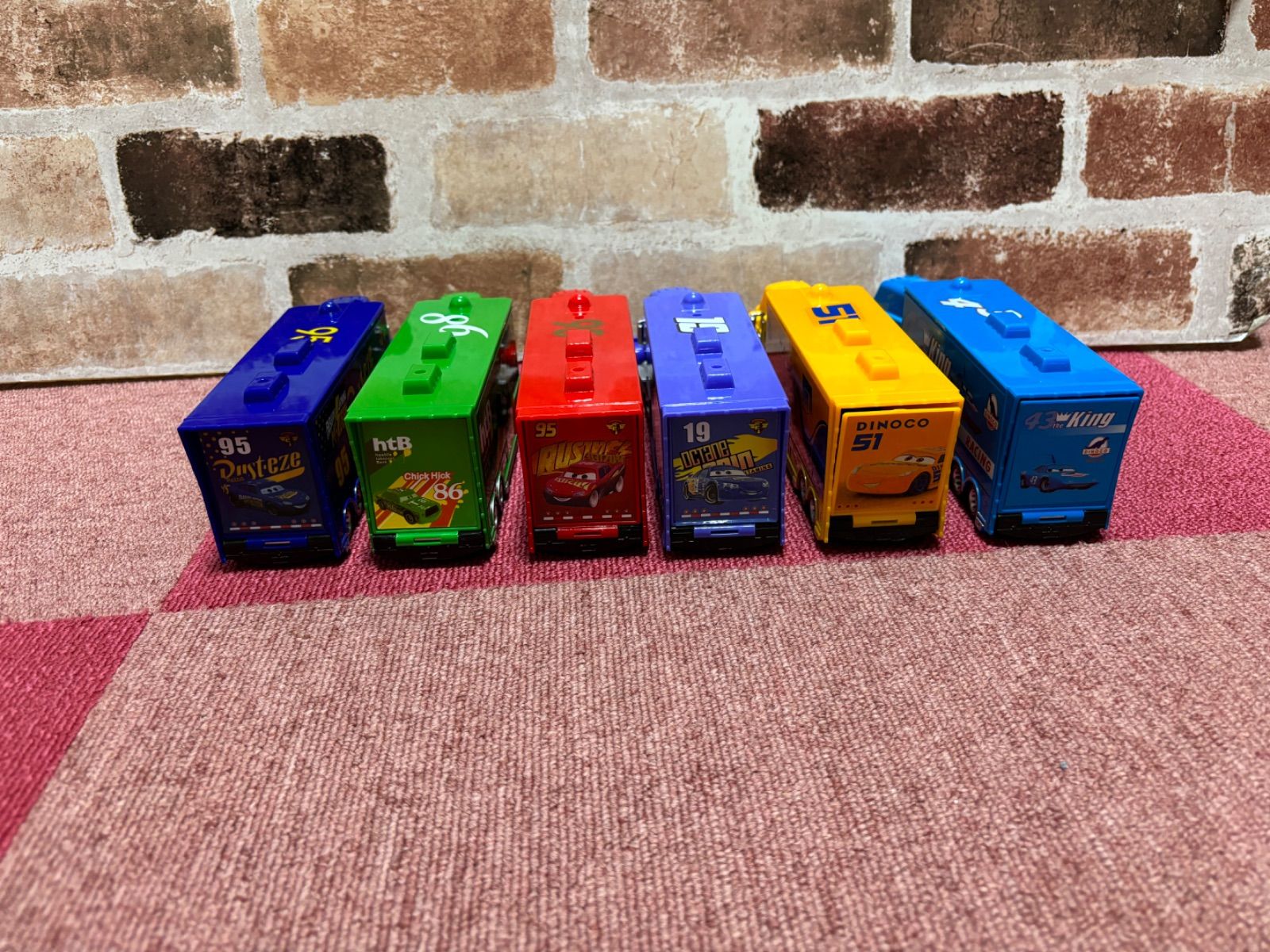 限定出品 ディズニー カーズ マックトラック トレーラー 6台