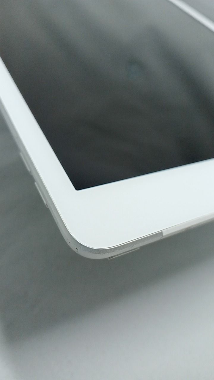 動作確認済！ iPad(第7世代） A2198 32GB 本体 シルバー SIMフリー