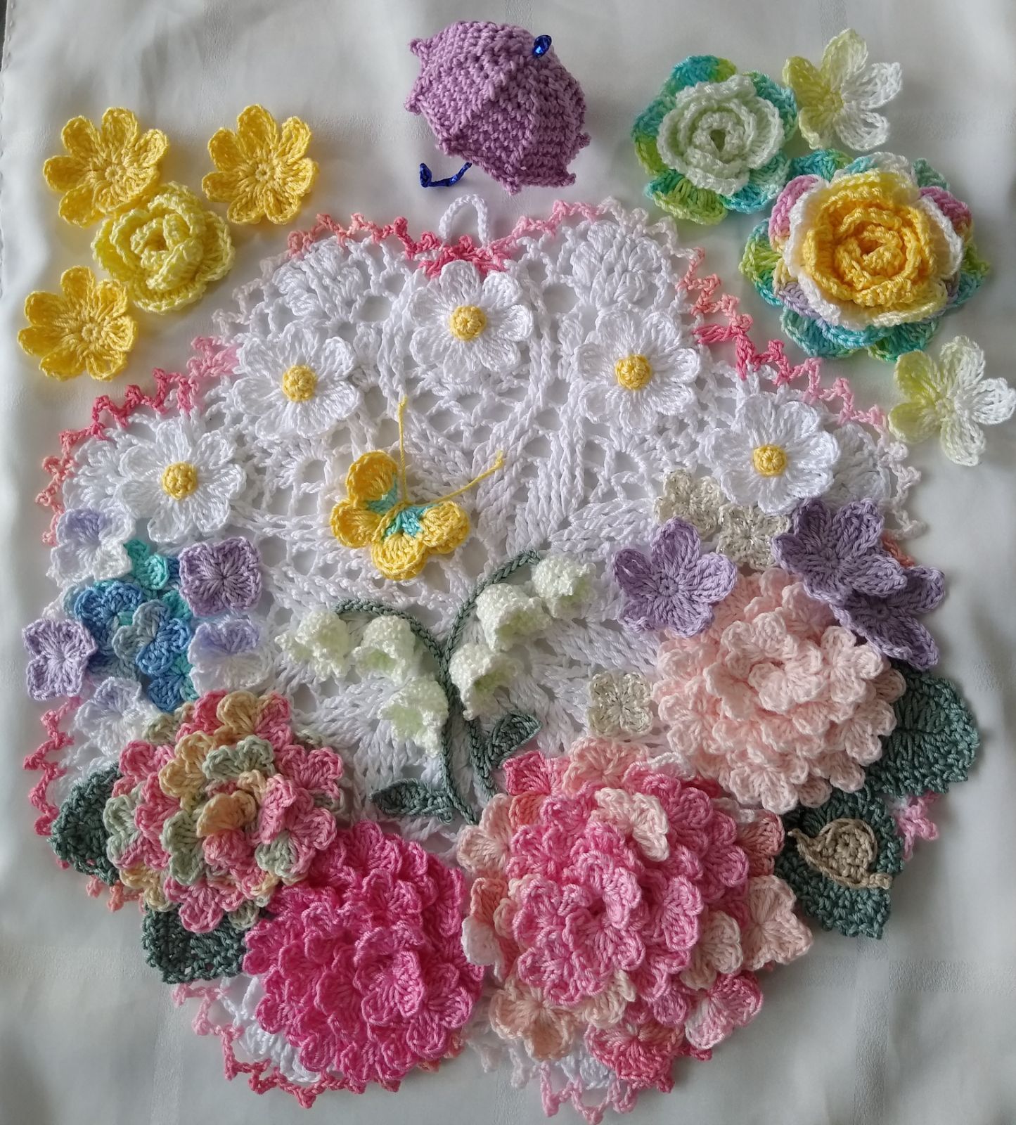 Taro♡オーダーページ❀レース編みドイリー　ハンドメイド ꔛꕤ*Taro♡様専用✨ *❣handmade❣*レース編みドイリー - メルカリ