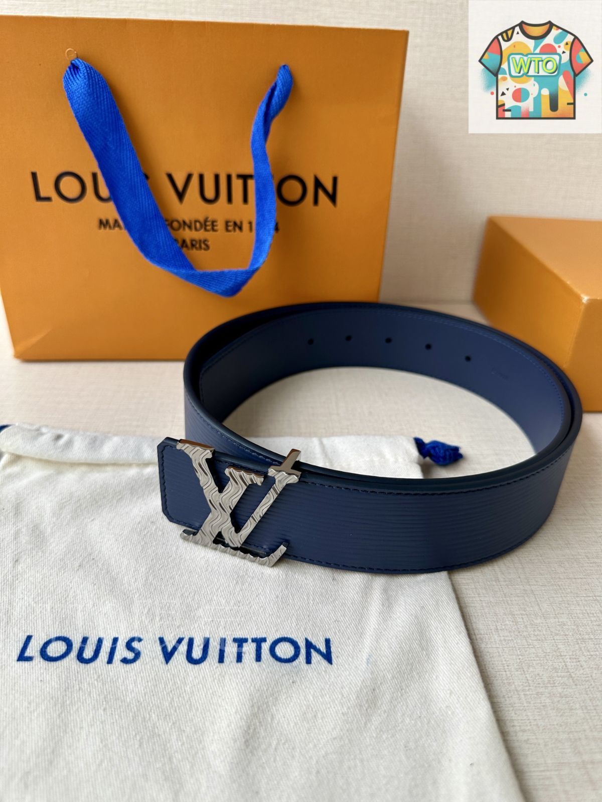 LOUIS VUITTON ダークブルーレザーベルト LOUIS VUITTON BLUE BELT