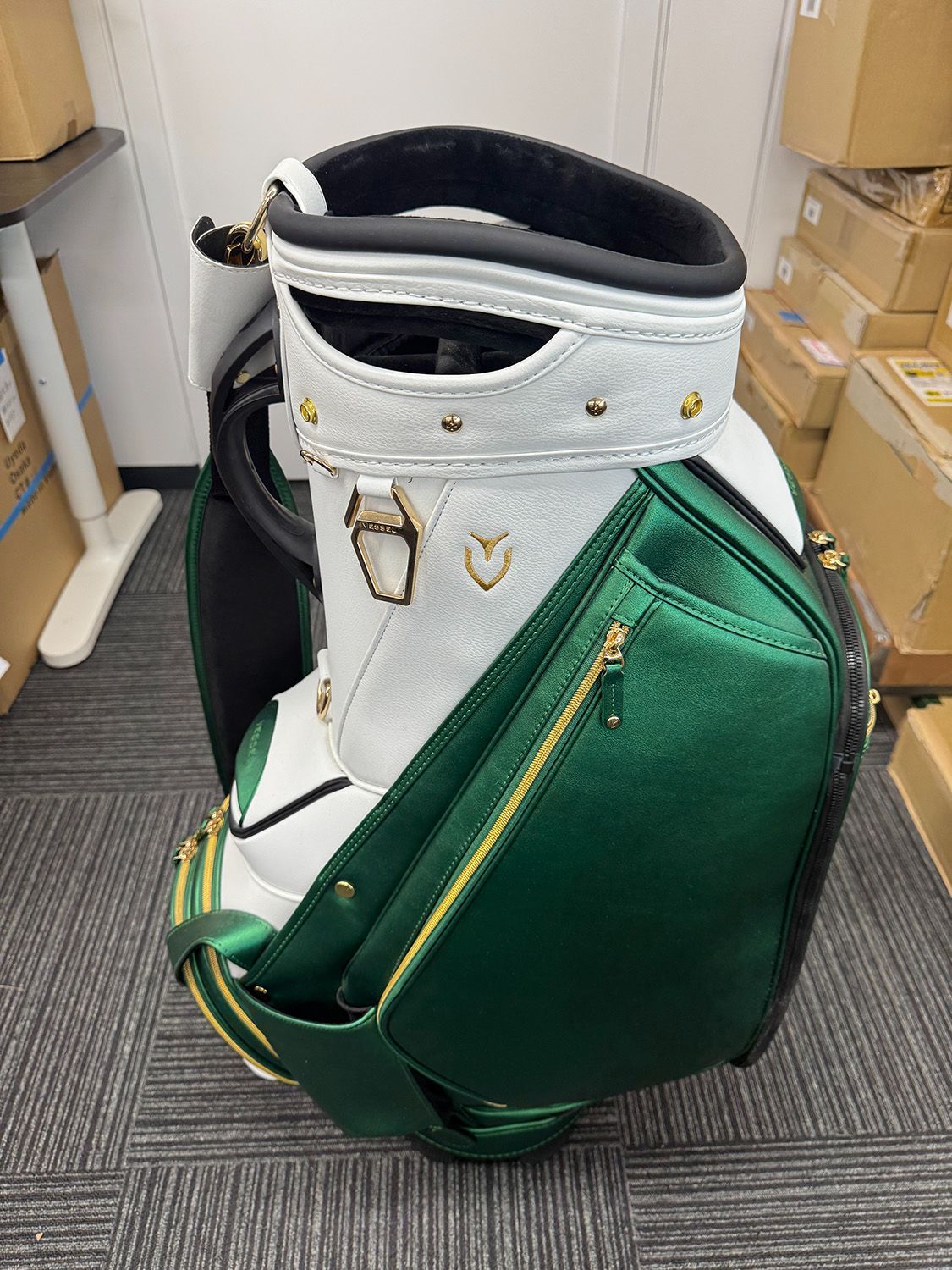 カープ ゴルフキャディーバッグ カープOB選手サイン入り 新品未使用